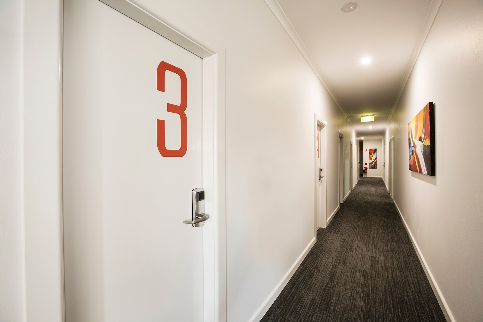 Greenacre Hotel in Greenacre - photo 4