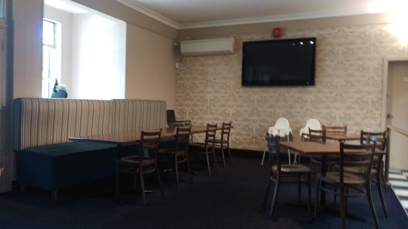 Grosvenor Hotel in Waterloo - photo 6
