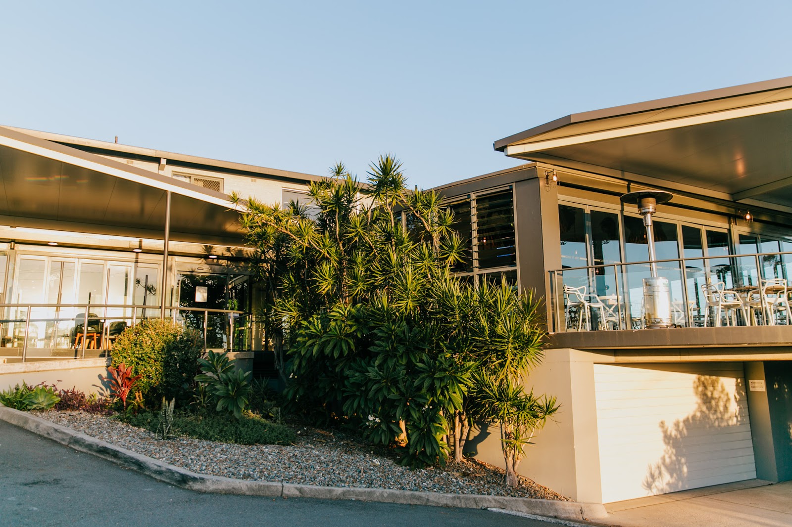 Gunyah Hotel in Belmont - photo 3