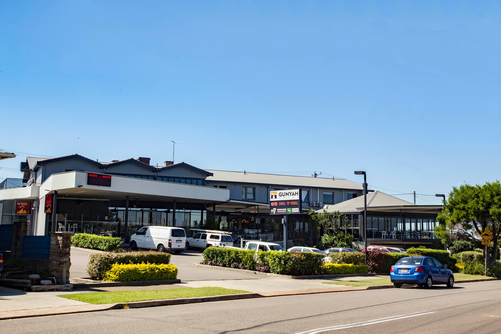 Gunyah Hotel in Belmont - photo 1