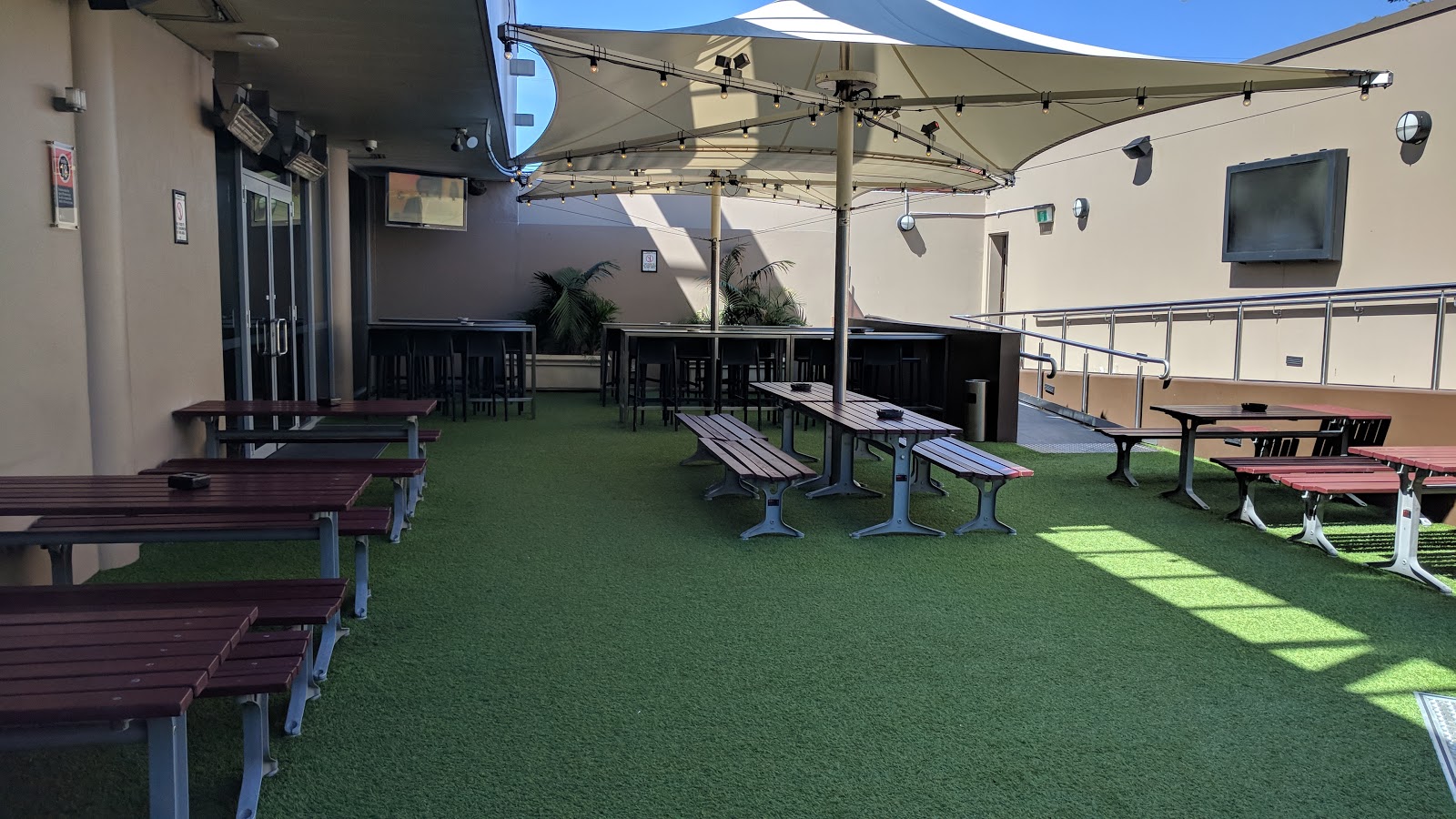 Gymea Hotel in Gymea - photo 4