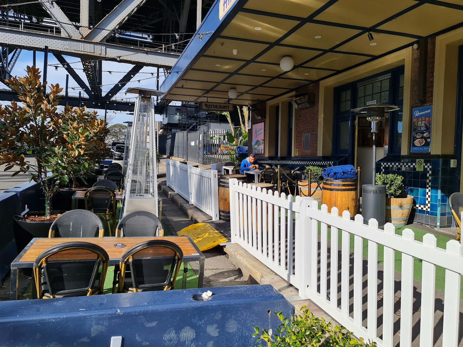 Harbour View Hotel in Dawes Point - photo 4