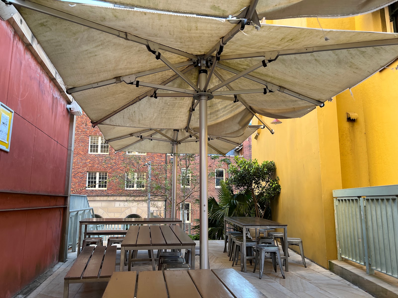 Harts Pub in The Rocks - photo 5