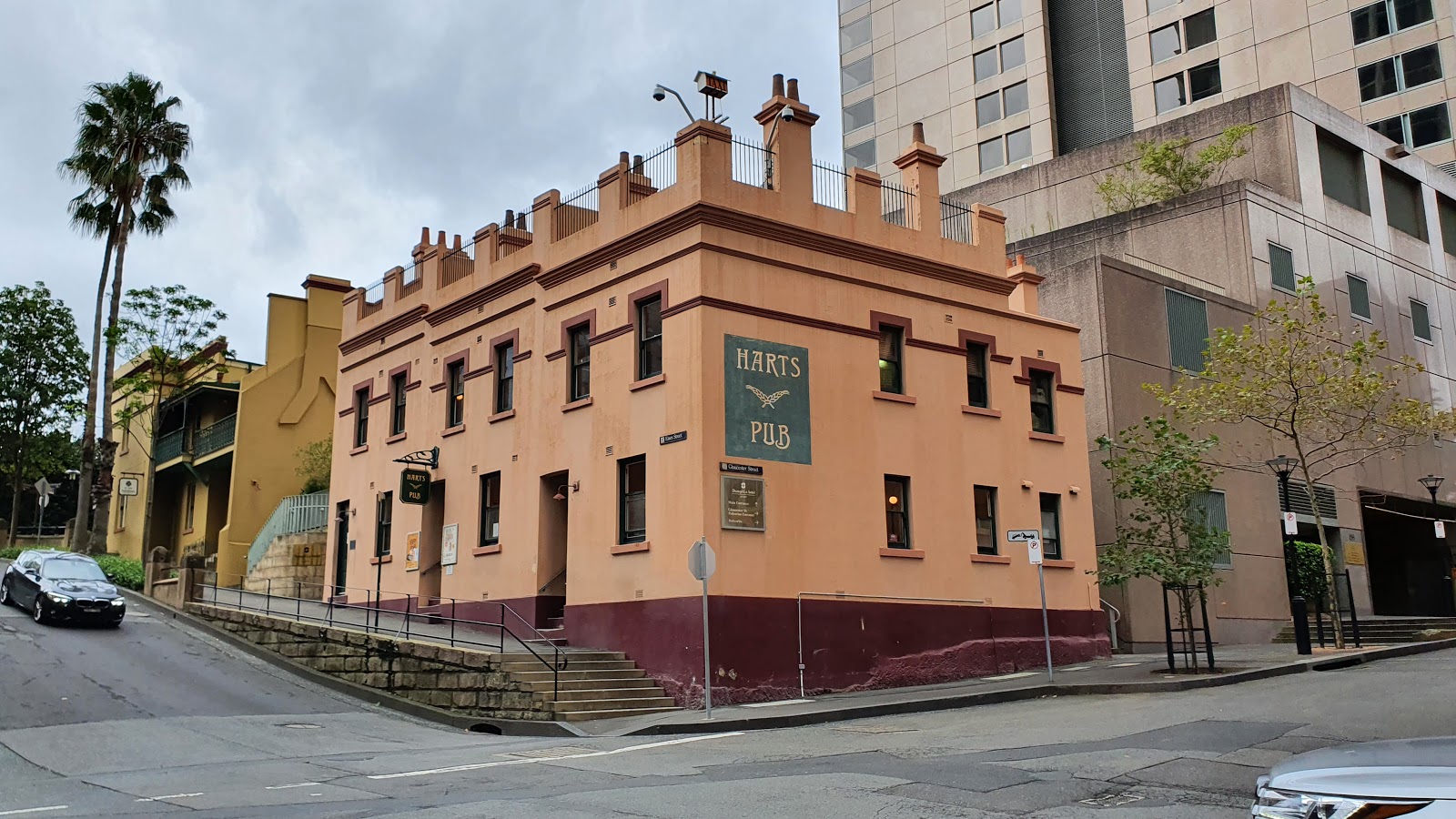 Harts Pub in The Rocks - photo 1