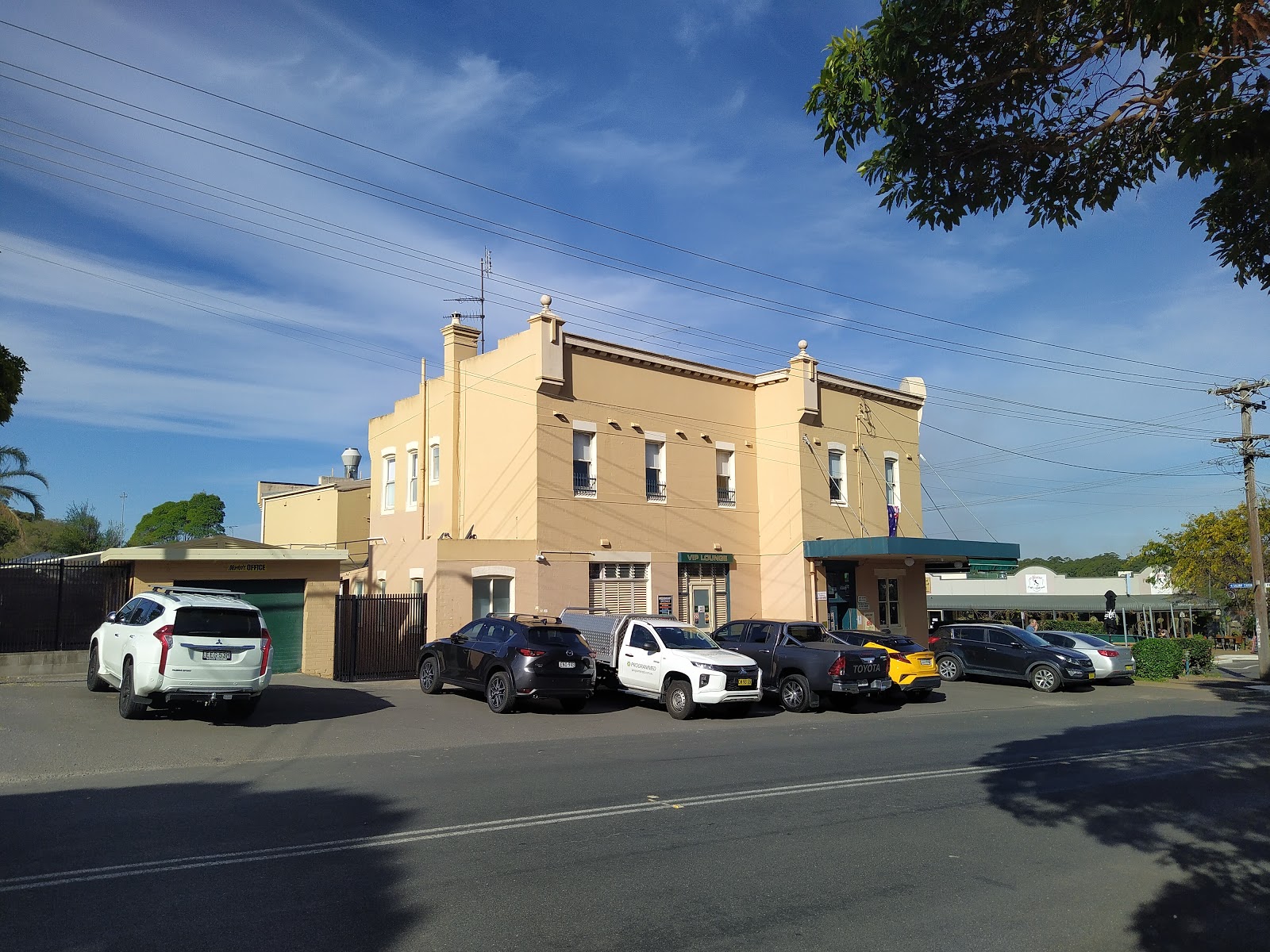 Helensburgh Hotel in Helensburgh - photo 1