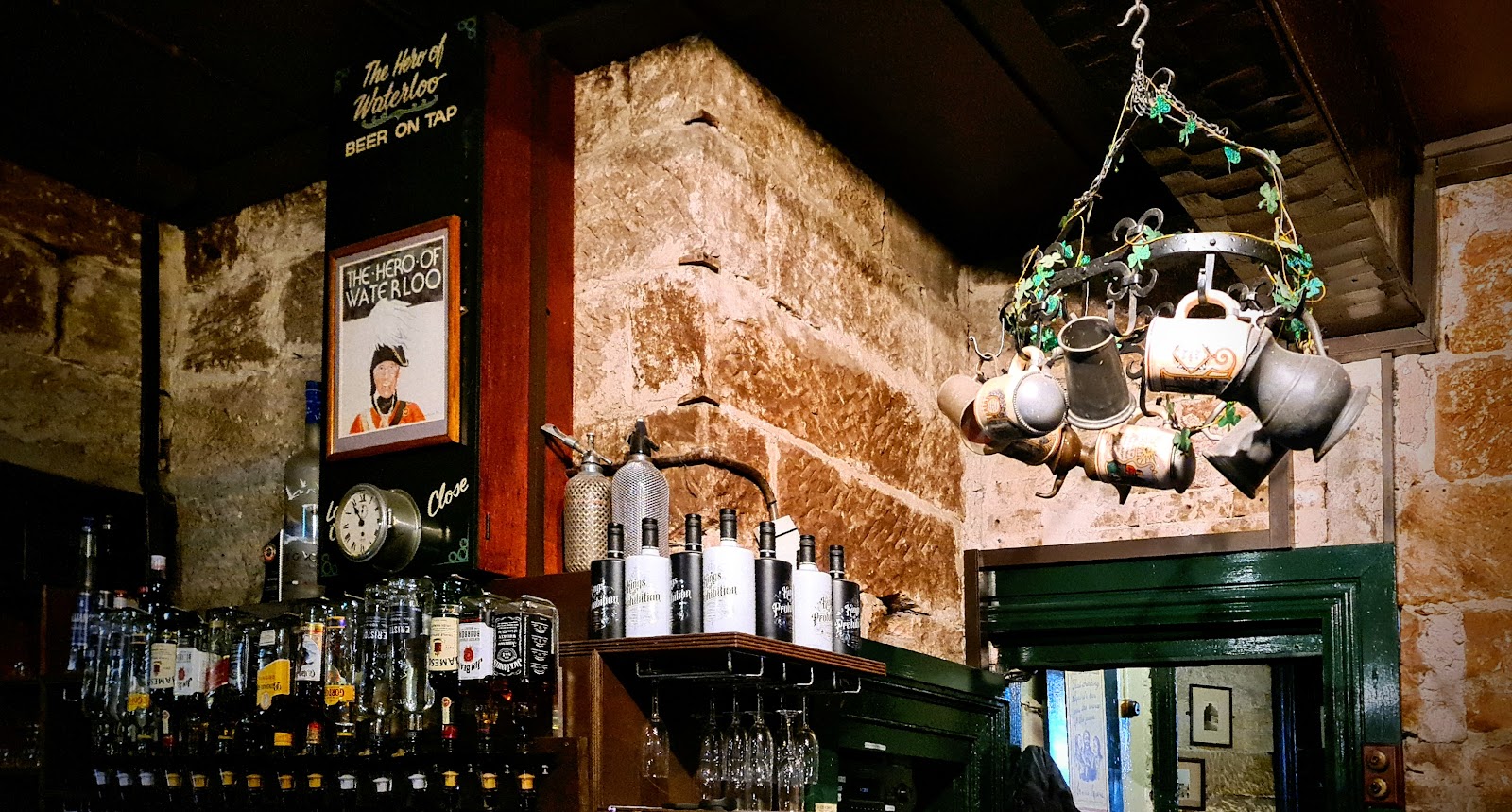 Hero of Waterloo Hotel in Millers Point - photo 4