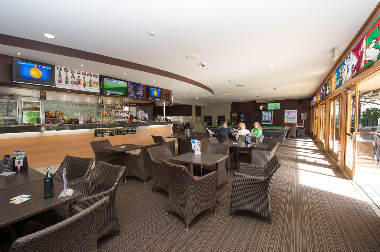 High Flyer Hotel in Bankstown - photo 1