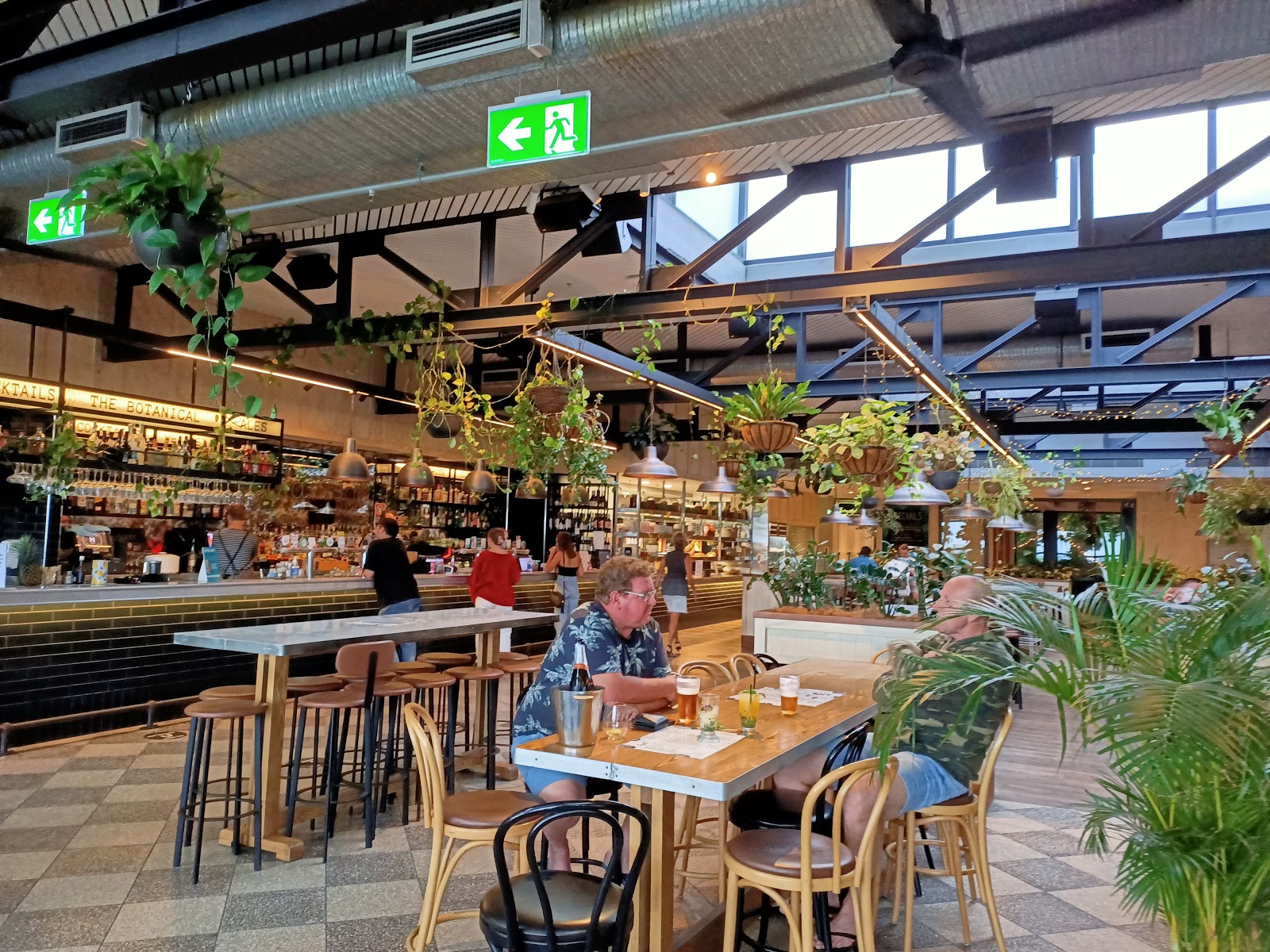Highfield Hotel in Caringbah - photo 1