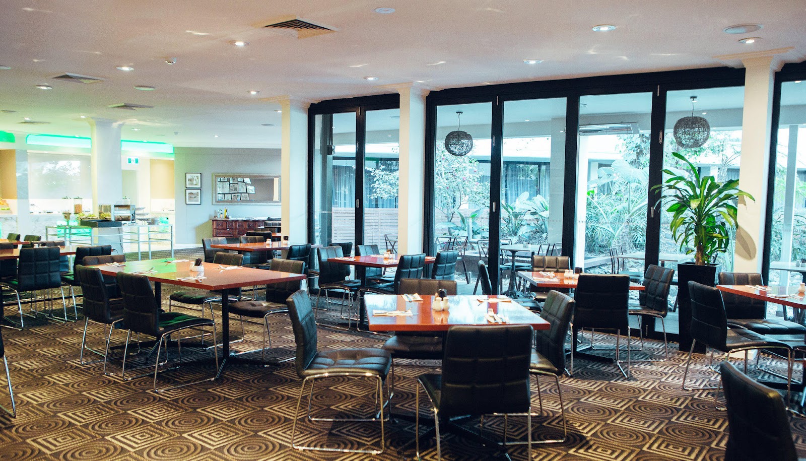 Holiday Inn Warwick Farm in Cabramatta - photo 2