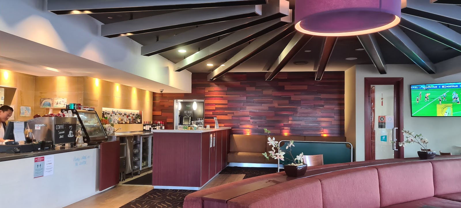 Hornsby Railway Hotel in Hornsby - photo 5