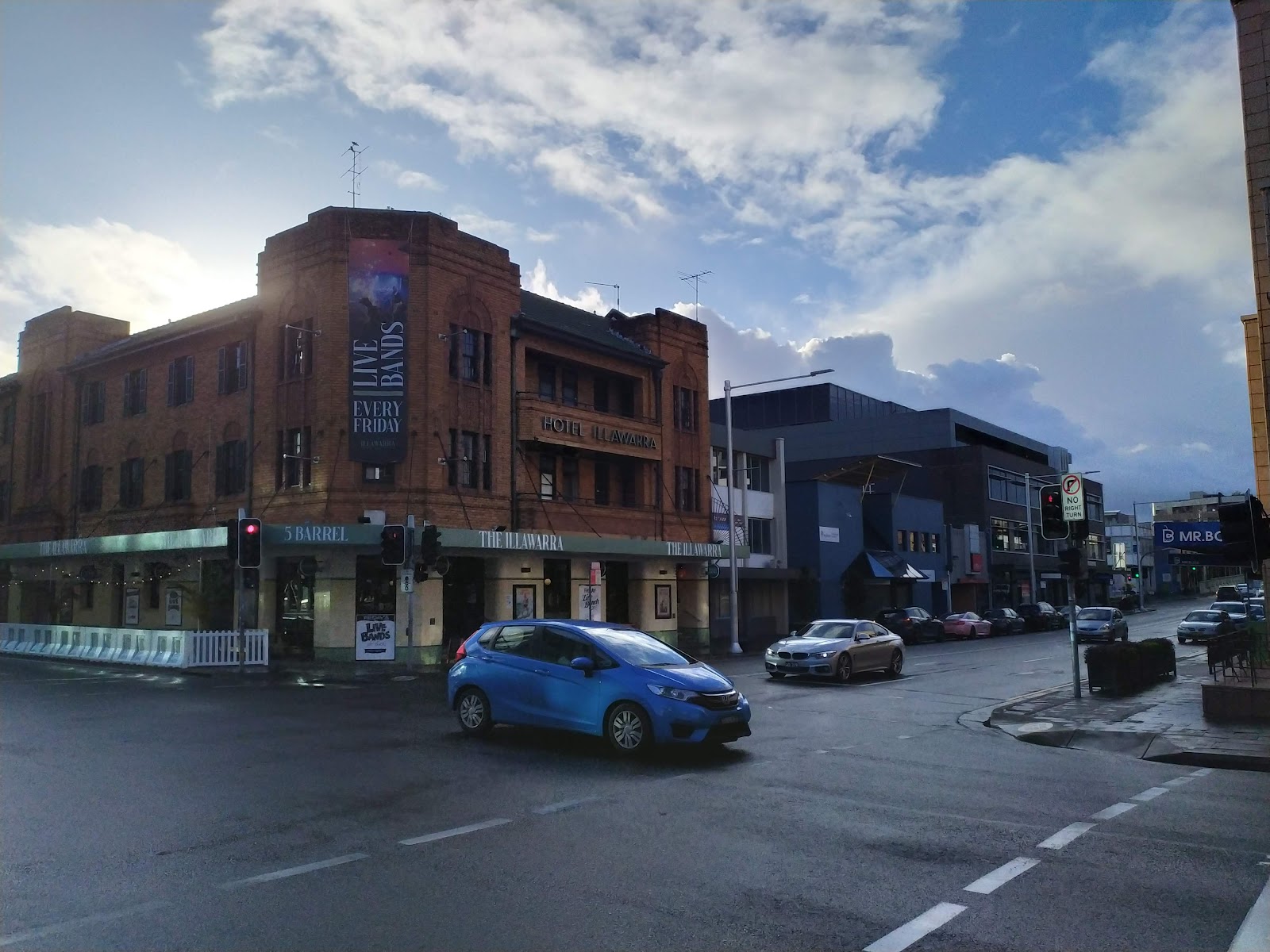 Hotel Illawarra in Wollongong - photo 1