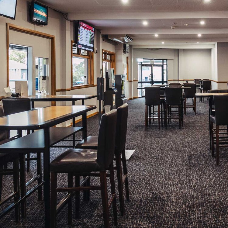 Hume Hotel in Yagoona - photo 3
