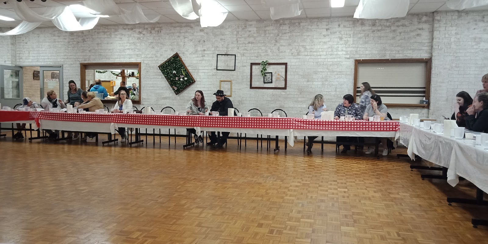 Hungarian (Magyar) Social Club in Edensor Park - photo 3