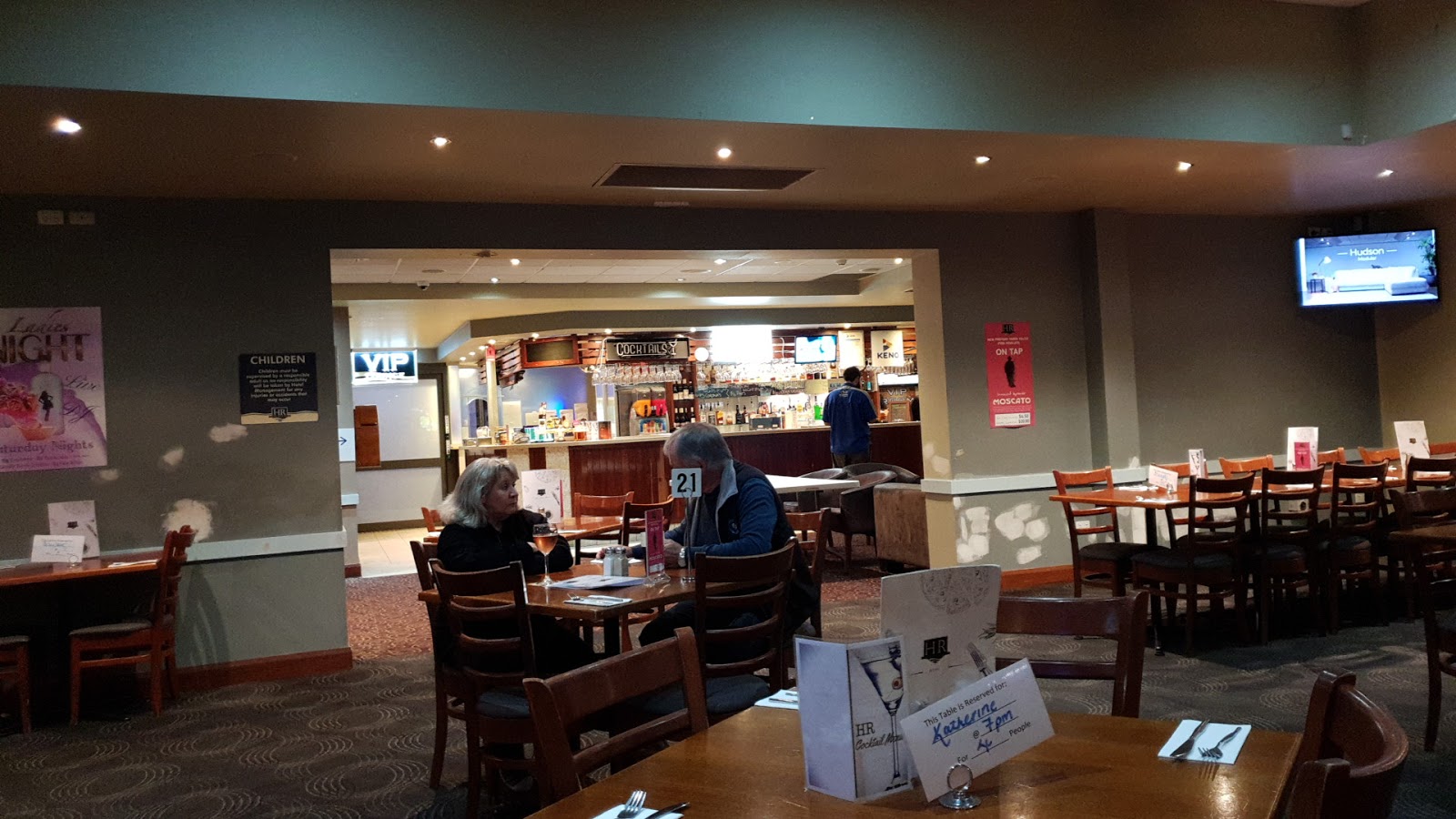 Hunter River Hotel in East Maitland - photo 1