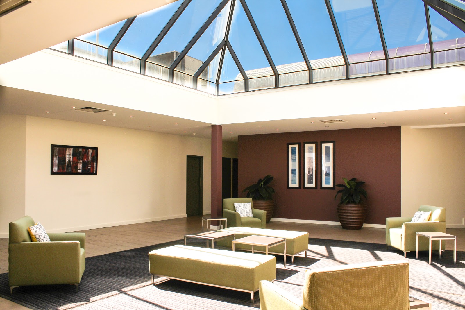 Ibis Styles Canberra Eaglehawk in Sutton - photo 1