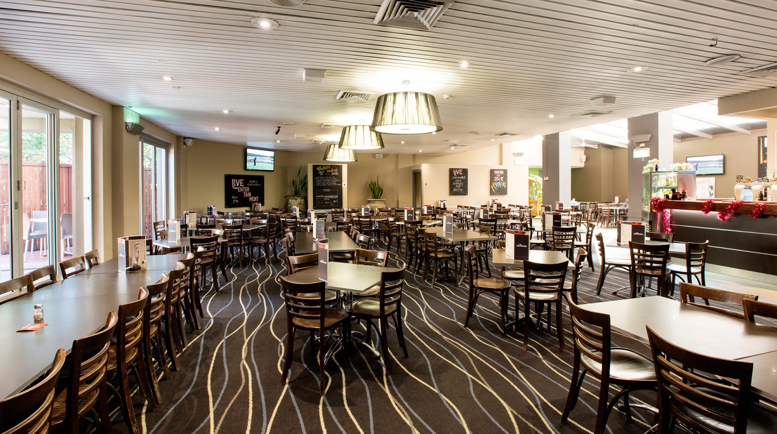 Iron Horse Inn Hotel in Cardiff - photo 2
