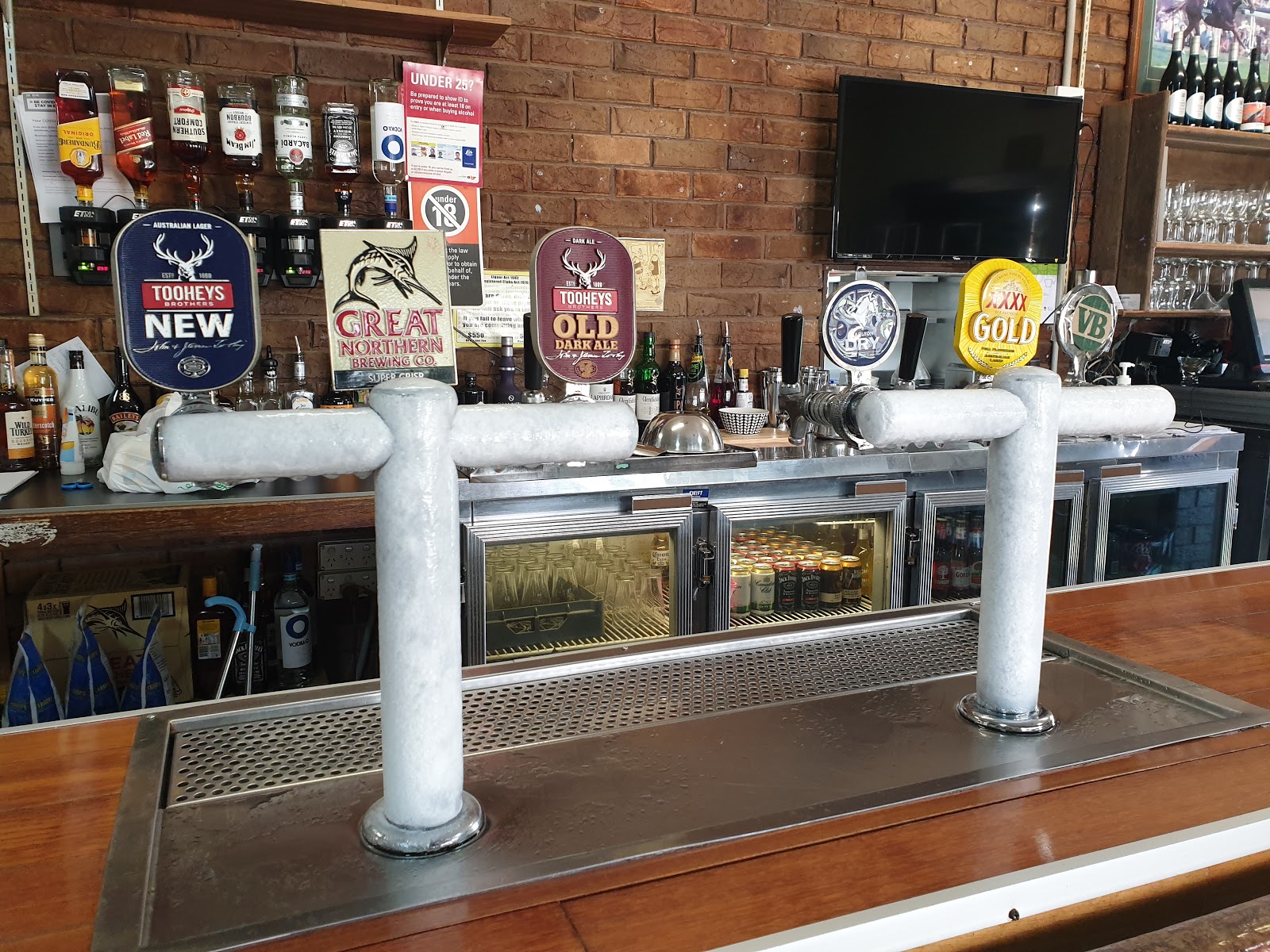 Jerry's Plains Tavern in Jerrys Plains - photo 2
