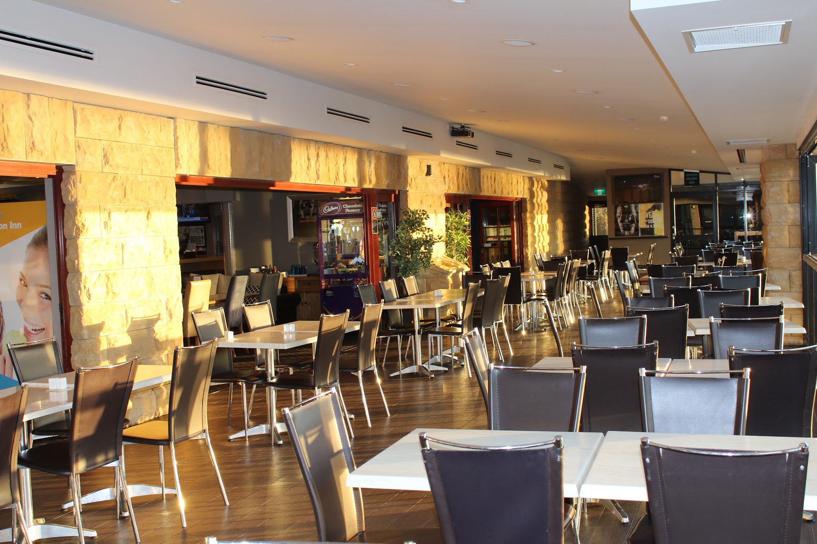 Junction Inn Hotel in Raymond Terrace - photo 2