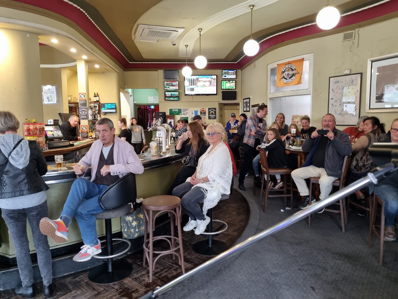 Kauri Hotel in Glebe - photo 2
