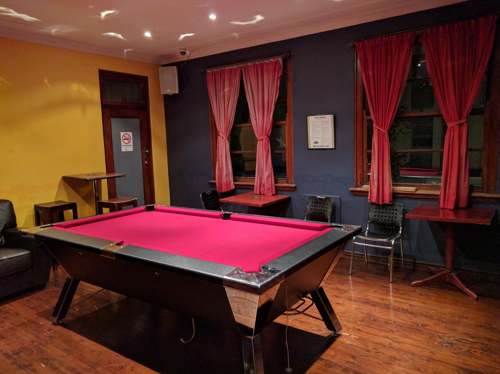 Kauri Hotel in Glebe - photo 4