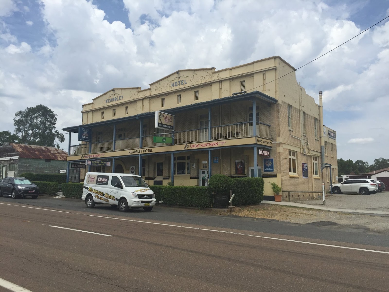 Kearsley Hotel in Kearsley - photo 1