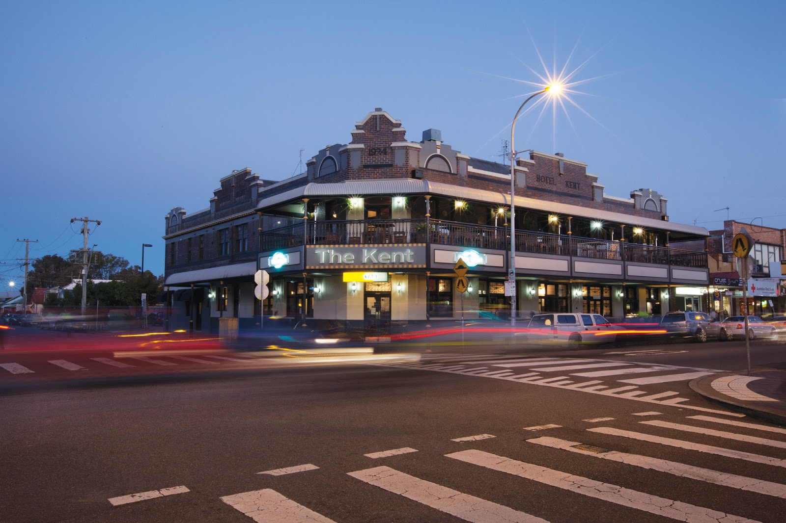 Kent Hotel in Hamilton - photo 1