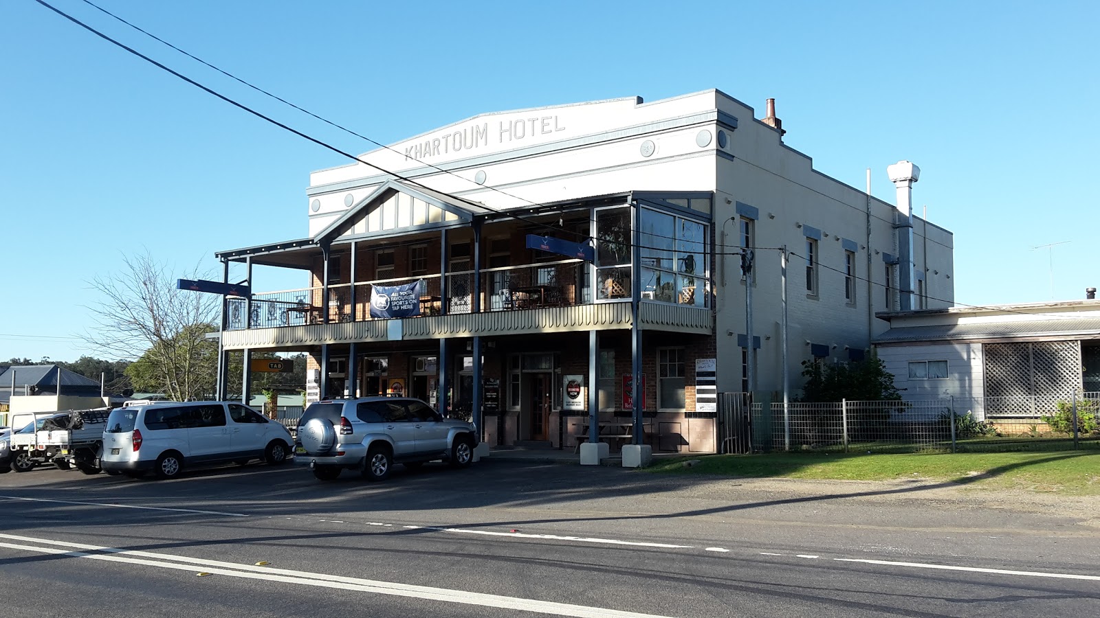 Khartoum Hotel in Kitchener - photo 1