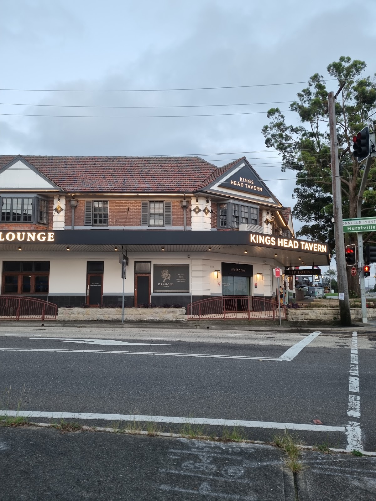 Kings Head Hotel in South Hurstville - photo 1