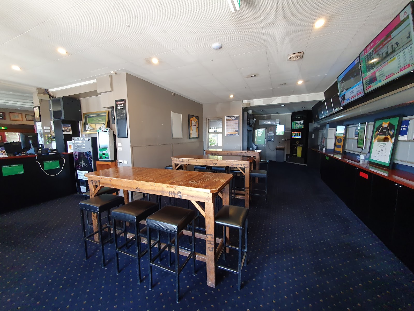 Kings Hotel in Bathurst - photo 2