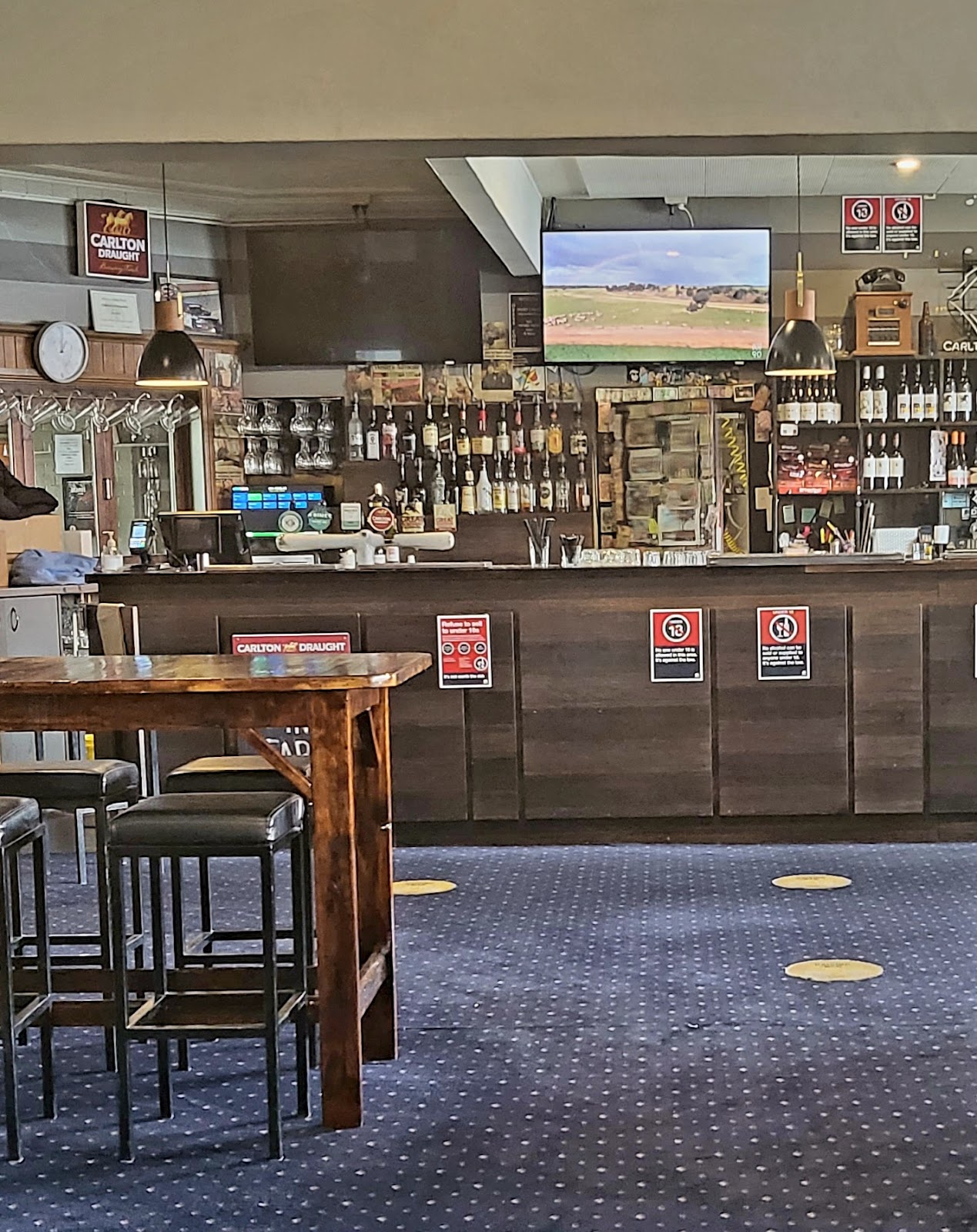 Kings Hotel in Bathurst - photo 3