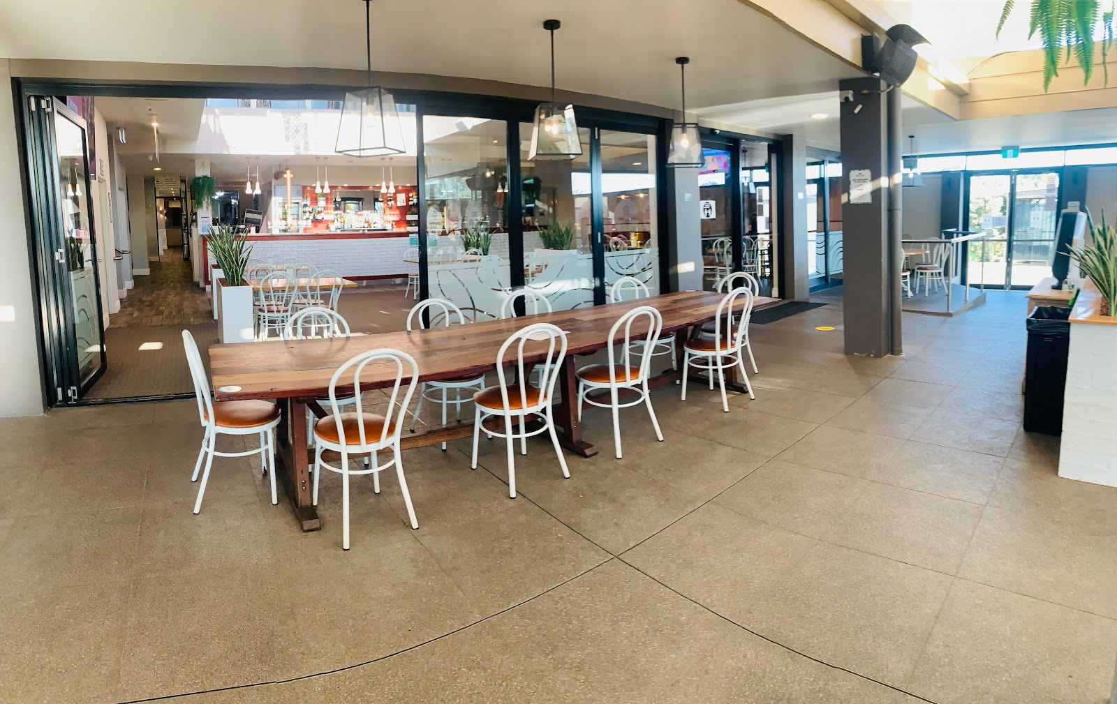 Kings Park Tavern in Kings Park - photo 3