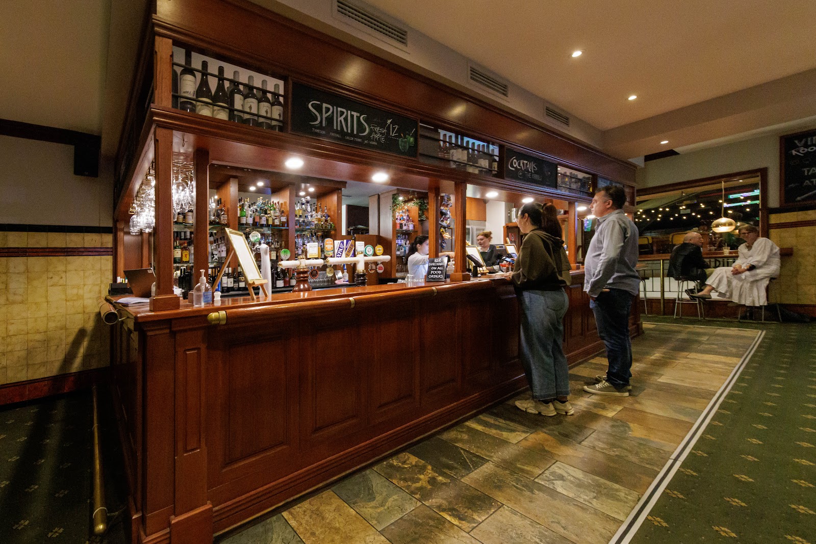 Kirribilli Hotel in Kirribilli - photo 3