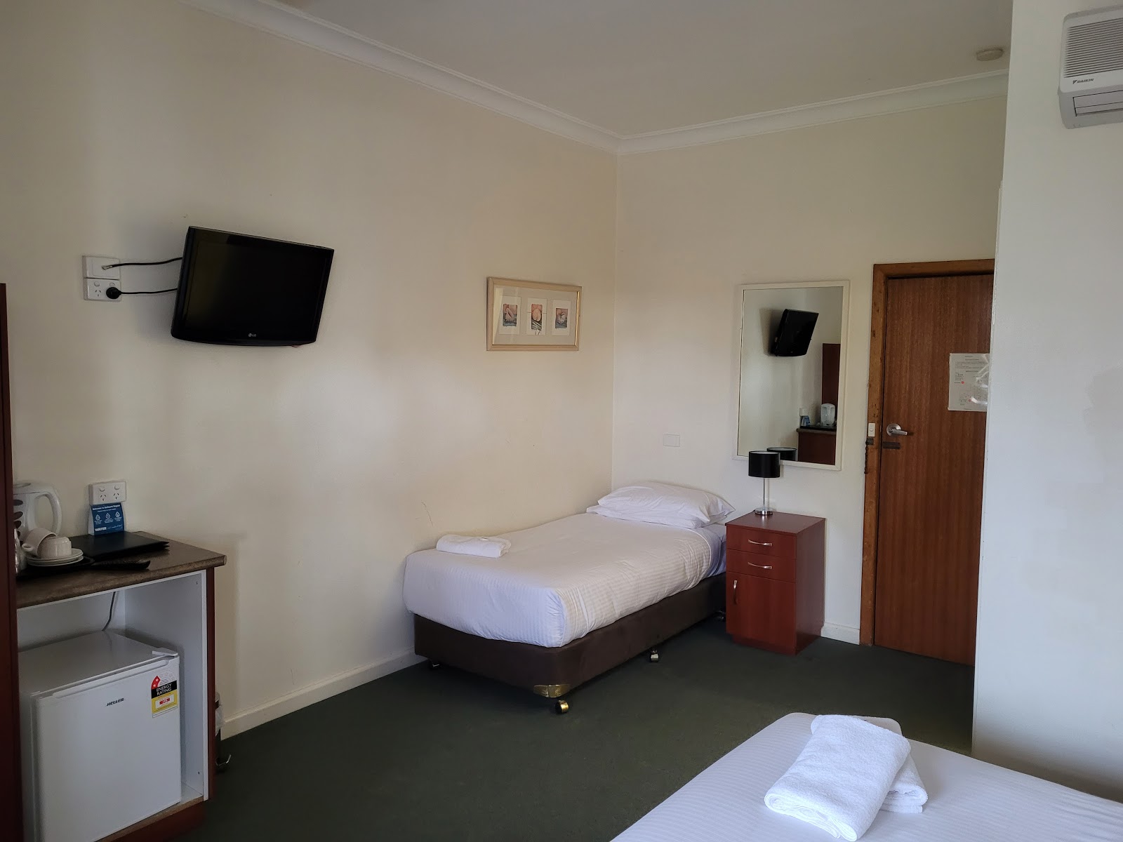 Knickerbocker Hotel Motel in Bathurst - photo 5