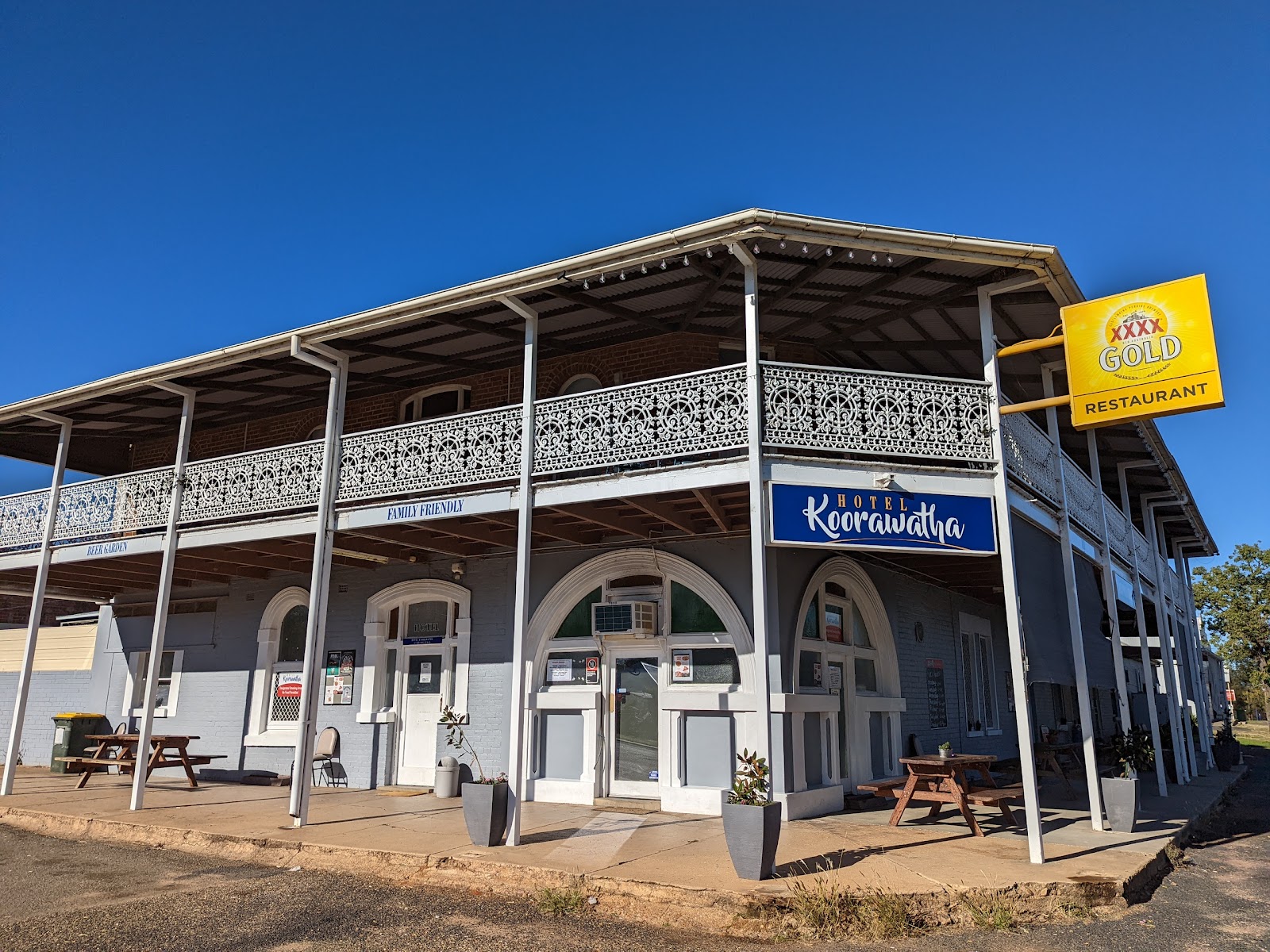 Koorawatha Hotel in Koorawatha - photo 1