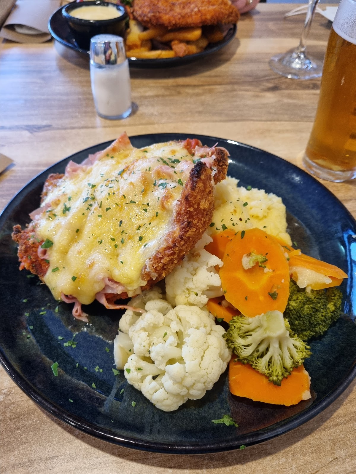 Lakeside Village Tavern in Raymond Terrace - photo 8