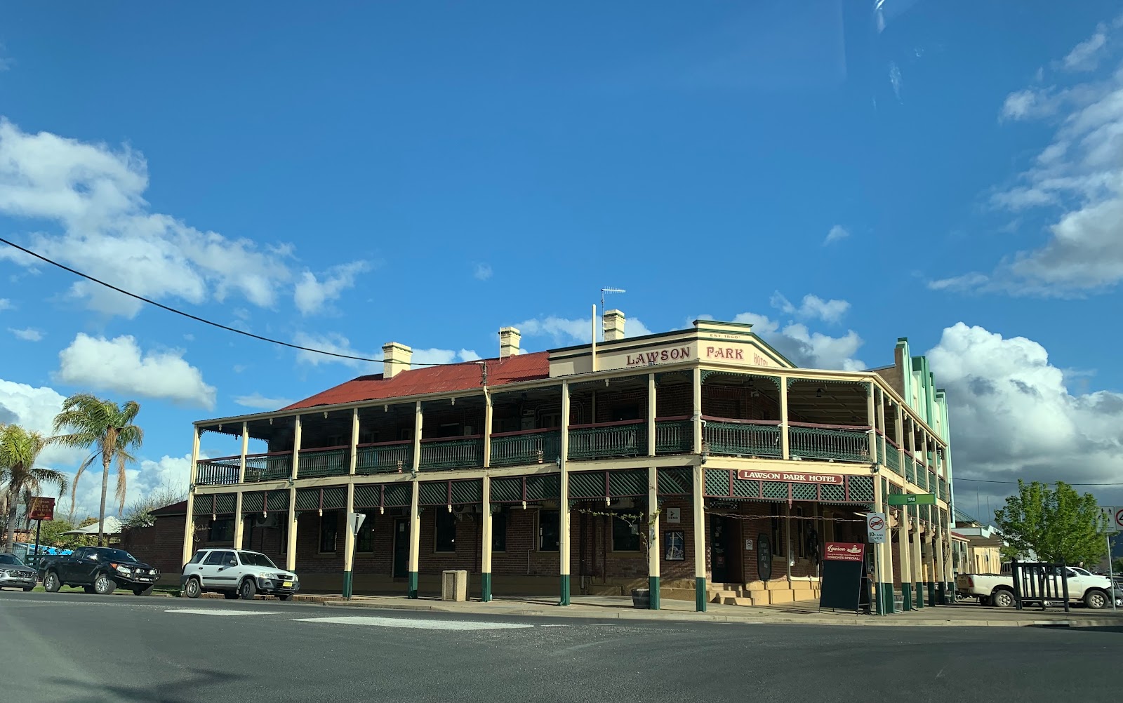 Lawson Park Tavern in Mudgee - photo 1
