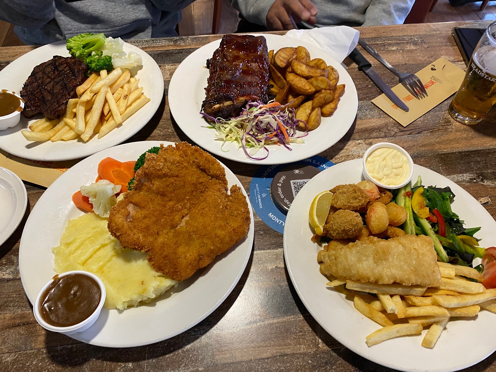 Lockies Hotel in Leppington - photo 8