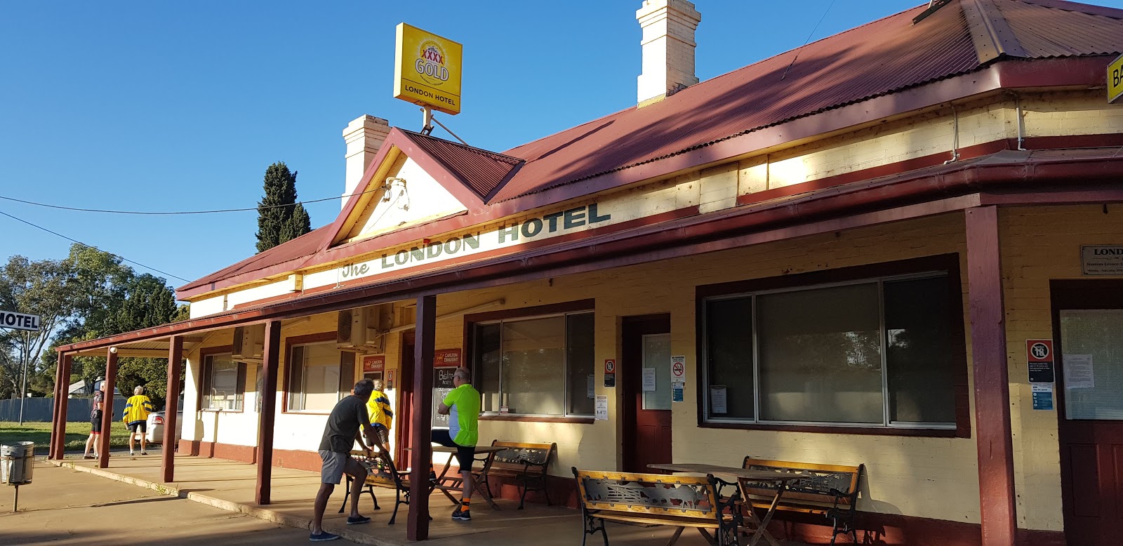 London Hotel Motel in Ardlethan - photo 2
