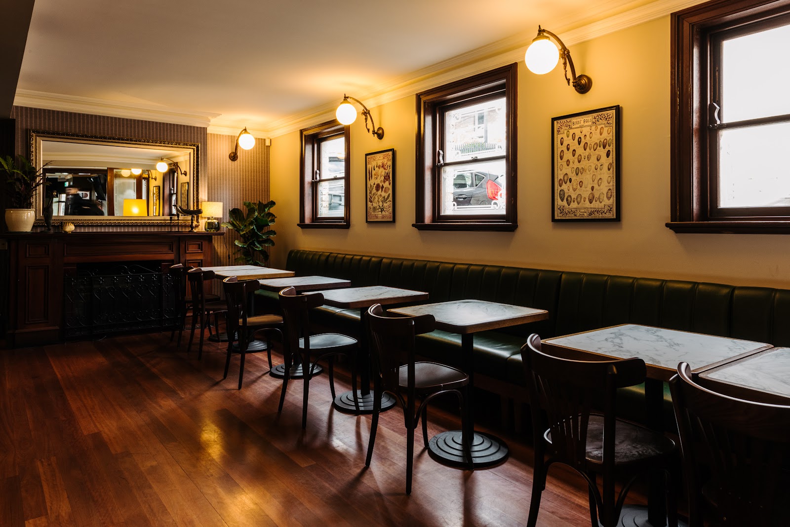 London Hotel in Balmain - photo 4