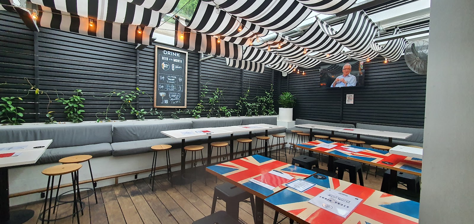 London Tavern Hotel in Paddington - photo 2