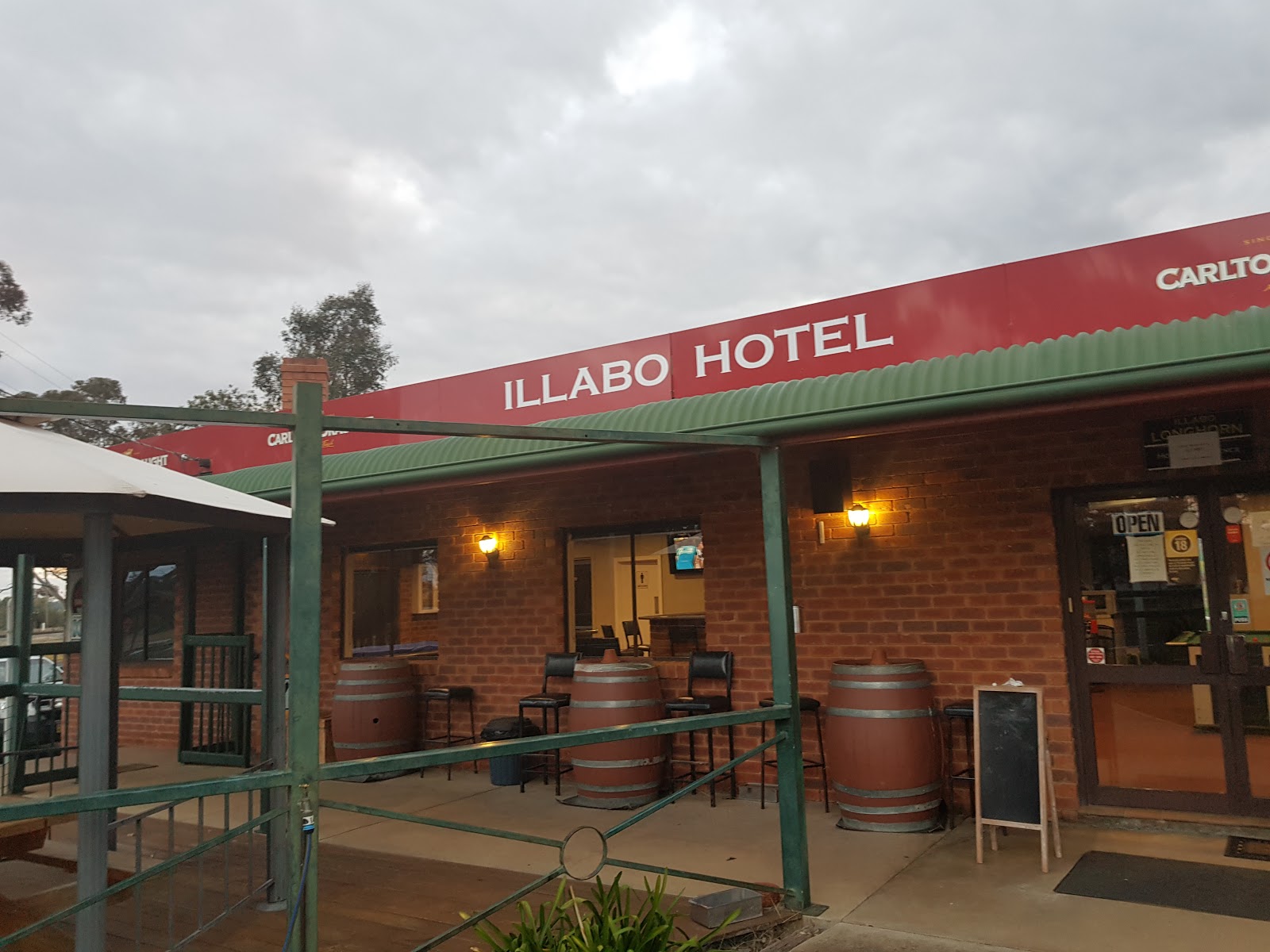 Longhorn Hotel in Illabo - photo 1