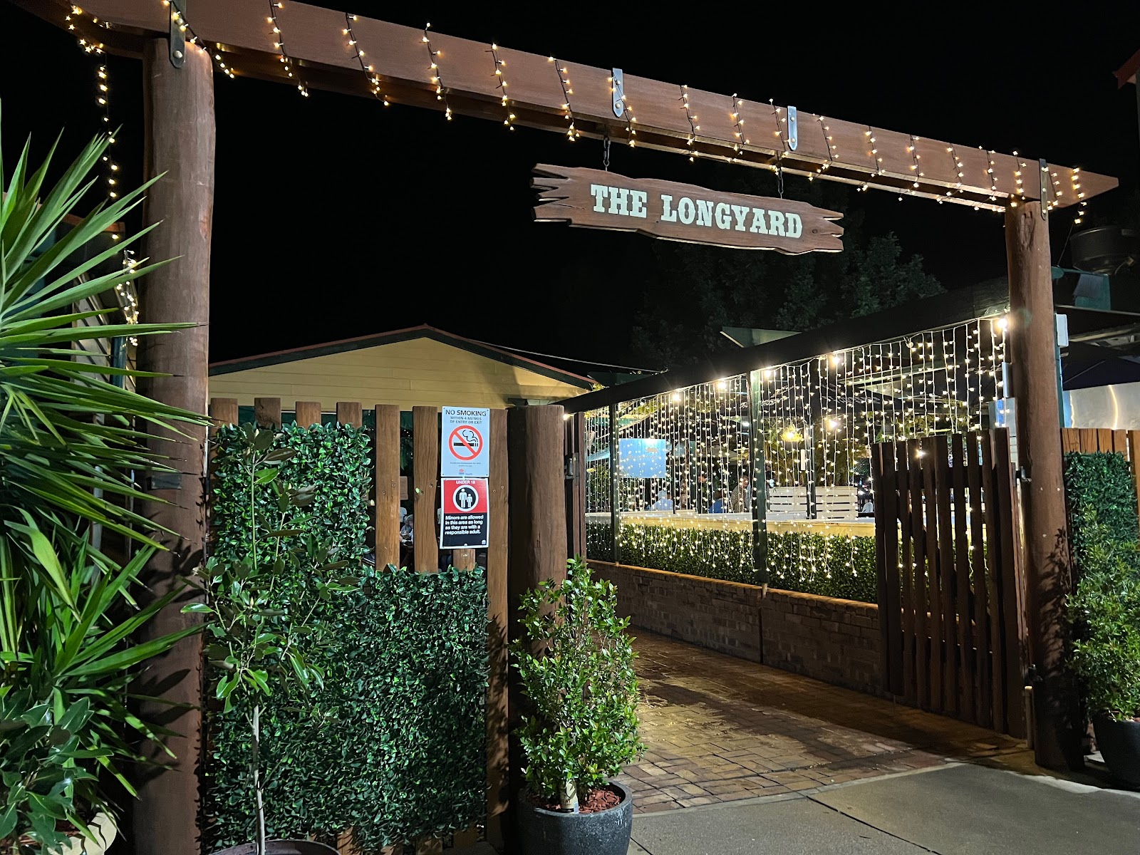 Longyard Hotel in Hillvue - photo 2