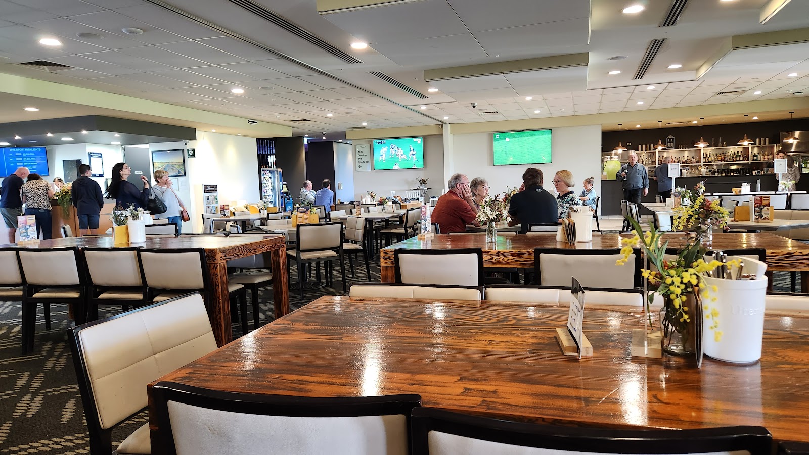 Lynwood Country Club in Pitt Town - photo 2