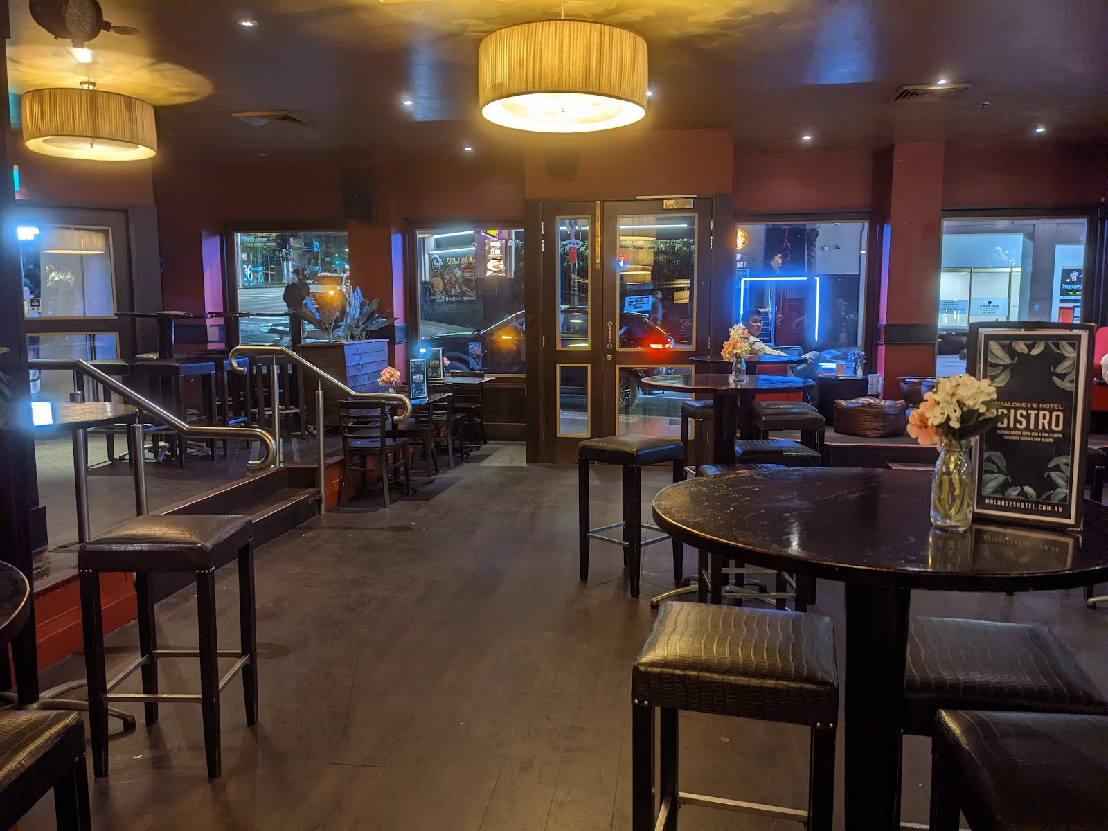 Maloney's Hotel in Haymarket - photo 3