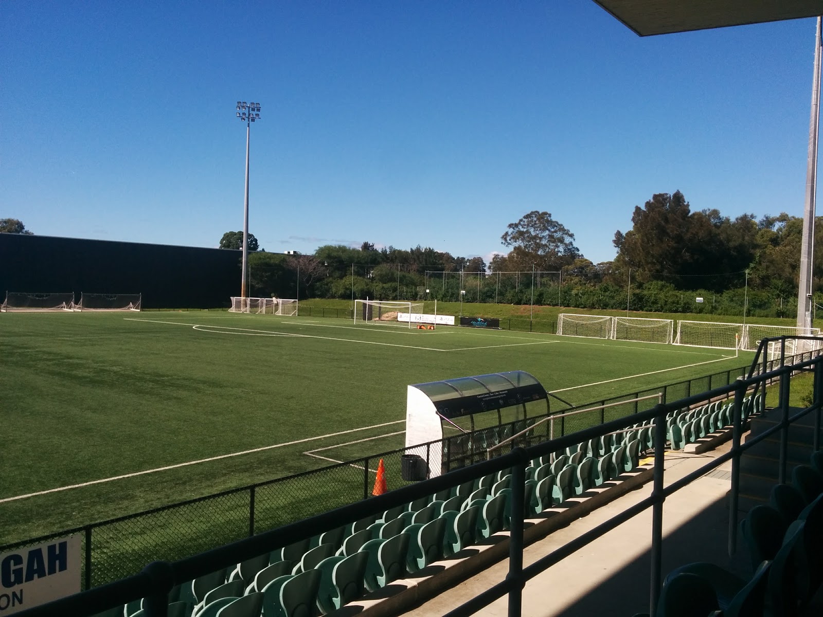 Manly Warringah Football Club in Cromer - photo 3