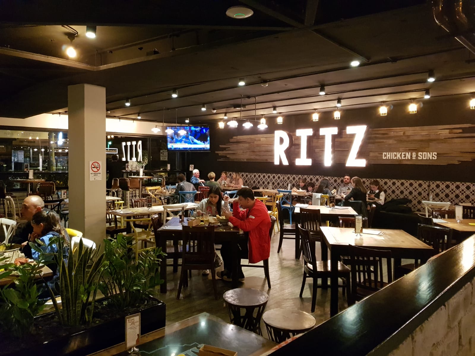 Marrickville Ritz Hotel in Marrickville - photo 1