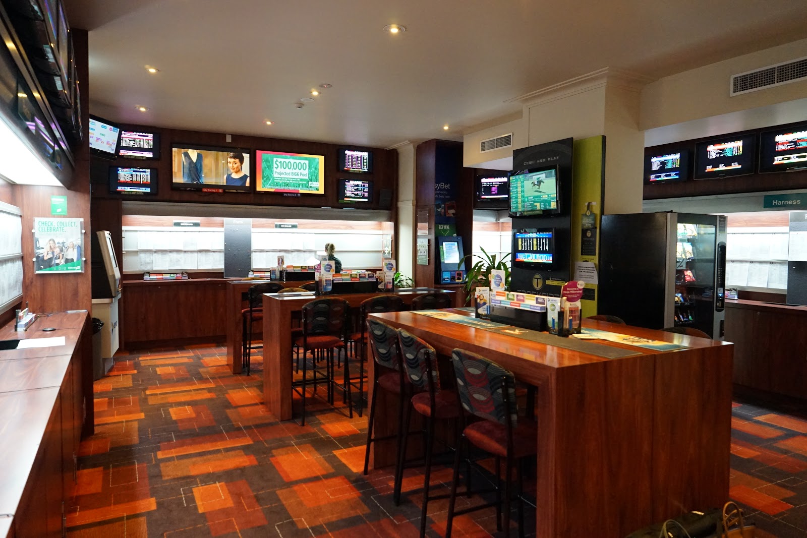 Marrickville Tavern in Marrickville - photo 2