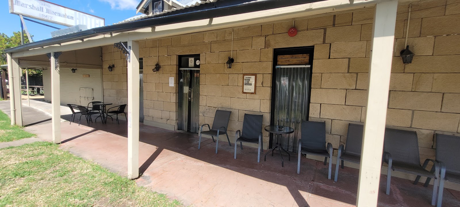 Marshall MacMahon Inn Hotel in Wallabadah - photo 3