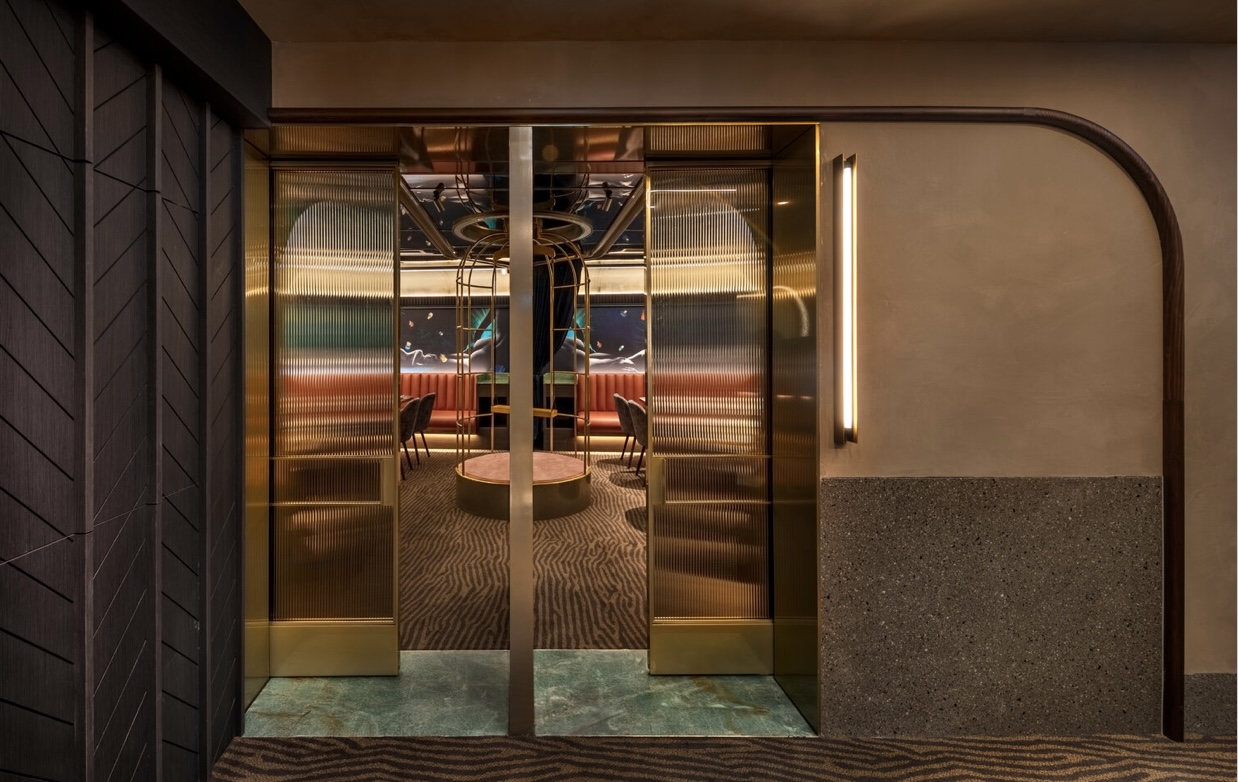 Mayfair Lounge in Darlinghurst - photo 5