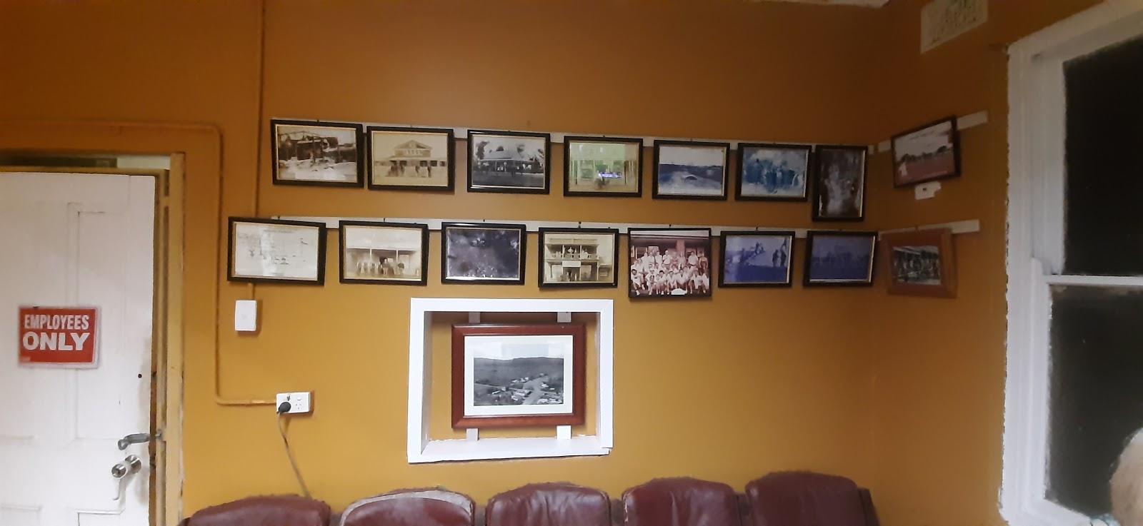 Metropolitan Hotel in Orange - photo 8